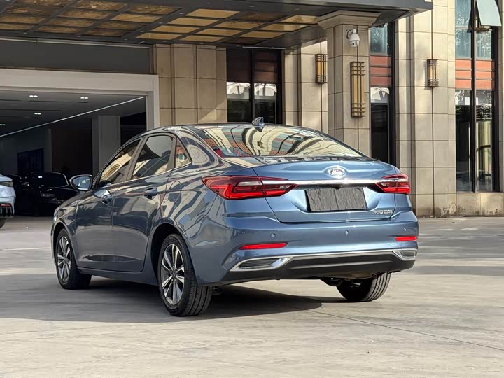 Фото 8 - Ford Escort