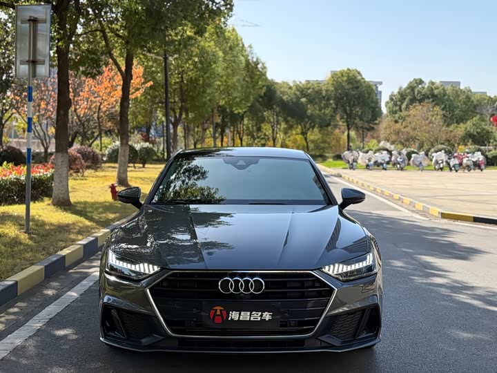 Фото 2 - Audi A7