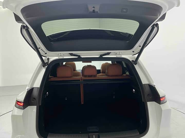 Фото 17 - LiXiang L6