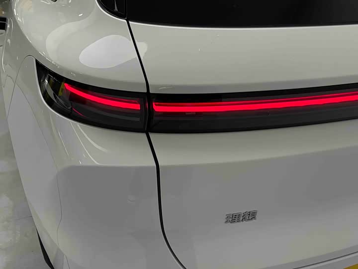 Фото 7 - LiXiang L6