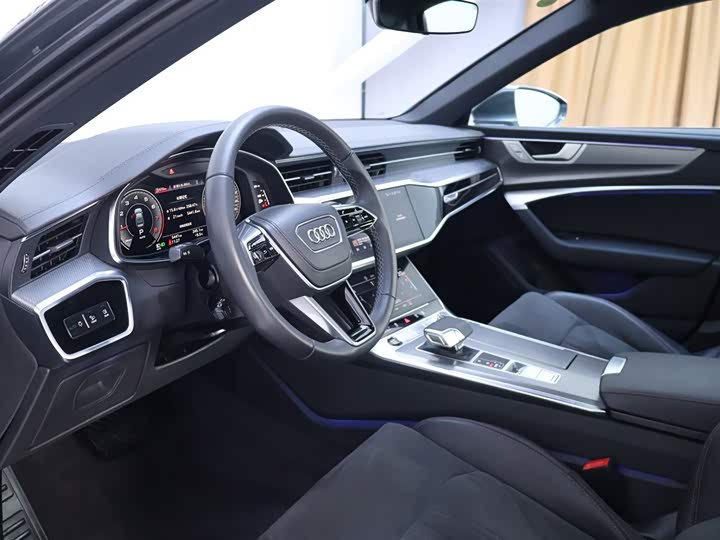 Фото 11 - Audi A6L