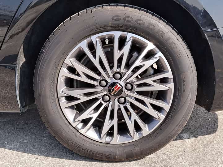 Фото 9 - Hongqi H5