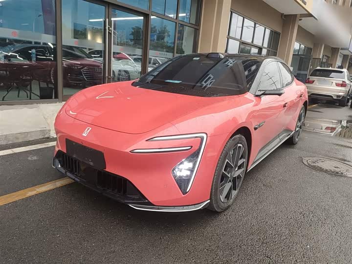 Фото 1 - Avatr 06