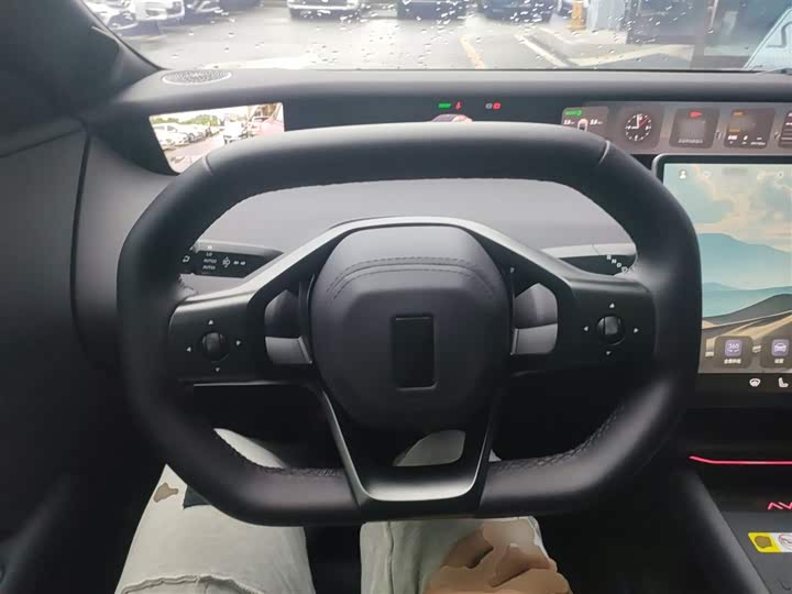 Фото 3 - Avatr 06