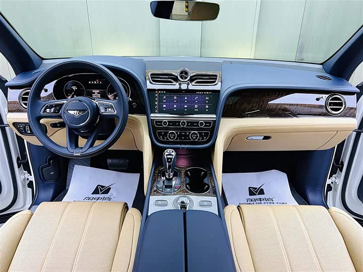 Фото 9 - Bentley Bentayga