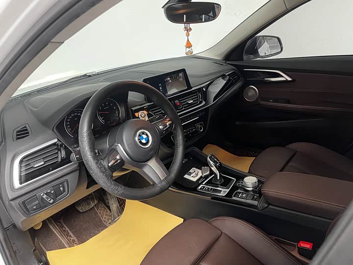 Фото 10 - BMW 1 Series