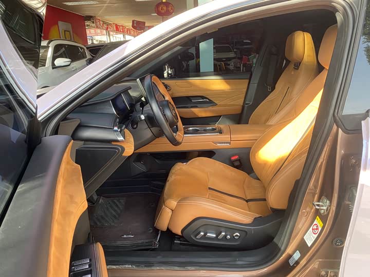 Фото 10 - Mazda EZ-6