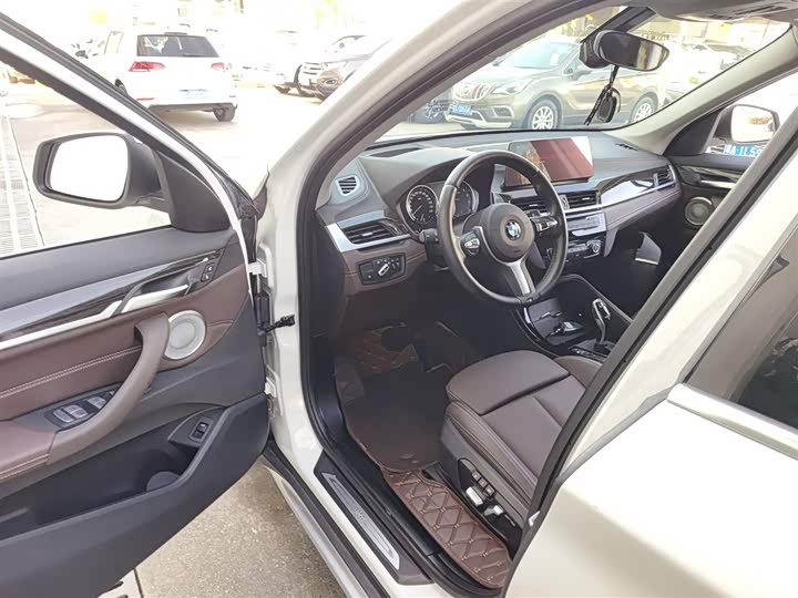 Фото 16 - BMW X1