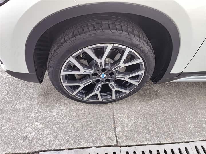 Фото 23 - BMW X1