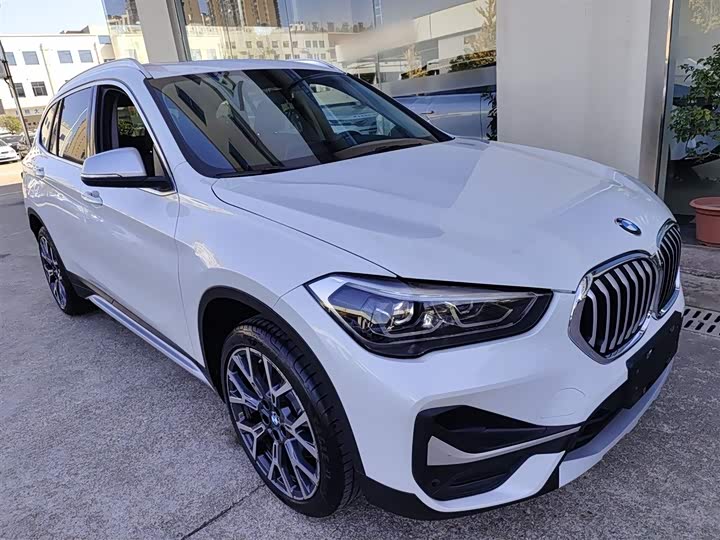 Фото 4 - BMW X1