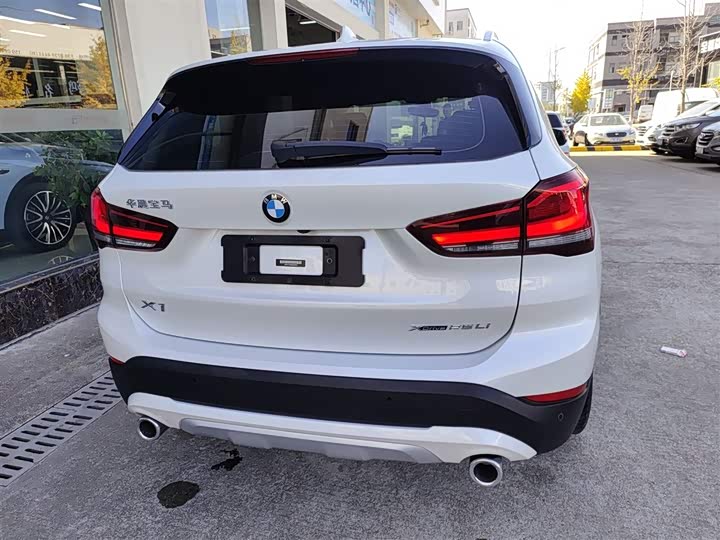 Фото 6 - BMW X1