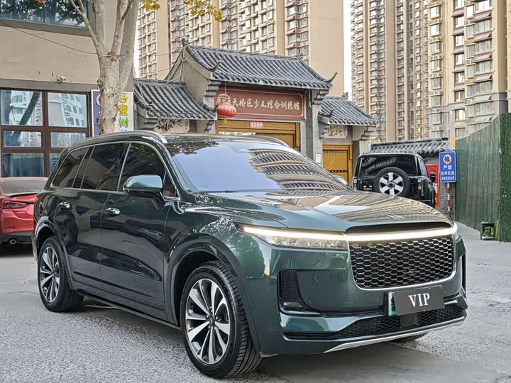 Фото 3 - LiXiang One