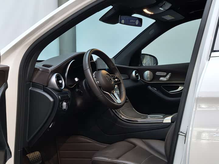 Фото 10 - Mercedes-Benz GLC-Class