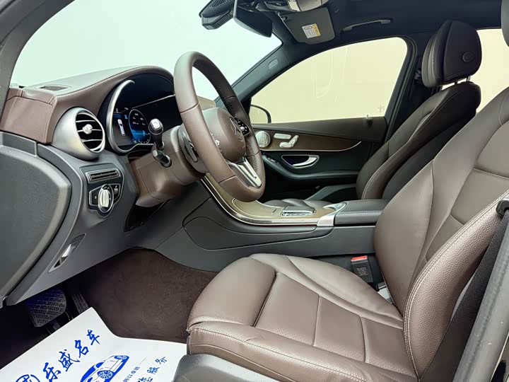 Фото 18 - Mercedes-Benz GLC-Class