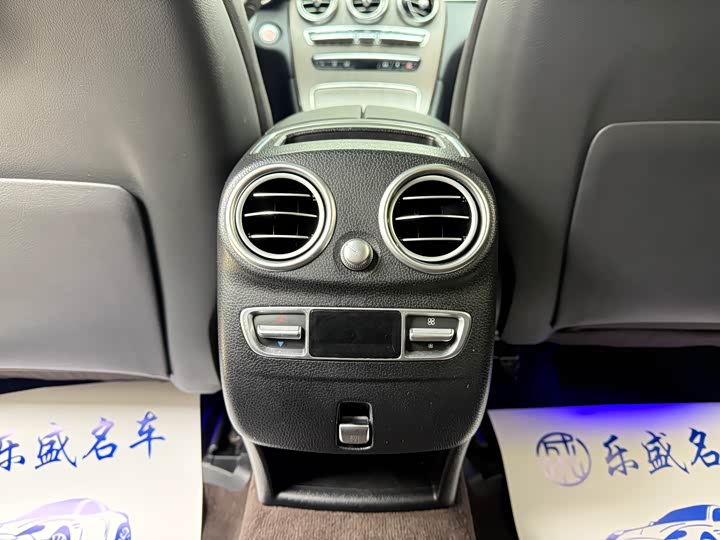 Фото 22 - Mercedes-Benz GLC-Class