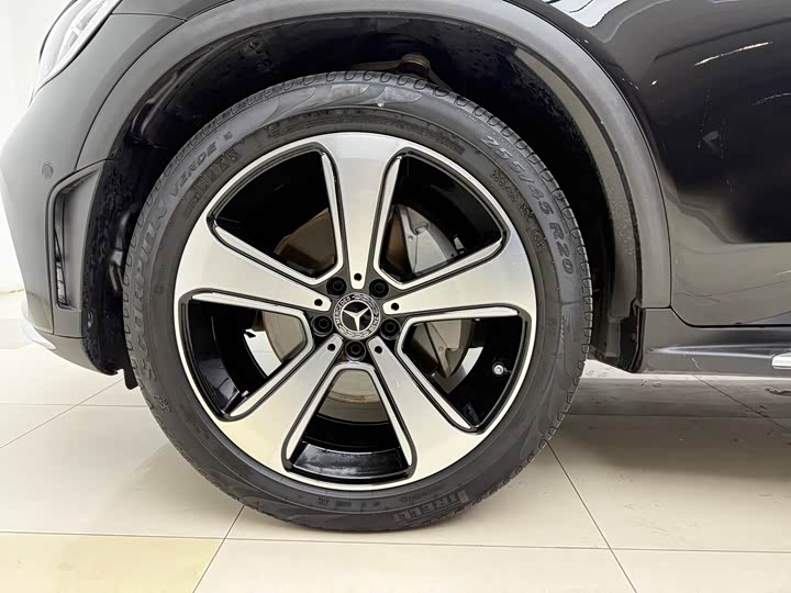 Фото 23 - Mercedes-Benz GLC-Class