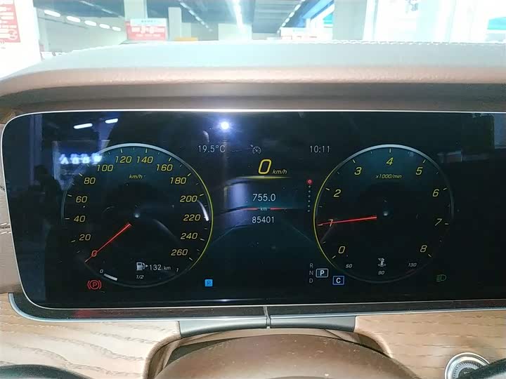 Фото 12 - Mercedes-Benz E-Class