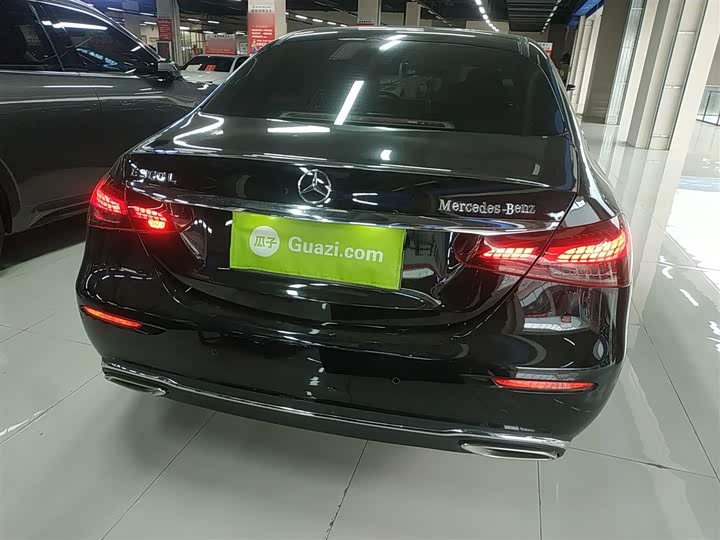 Фото 6 - Mercedes-Benz E-Class