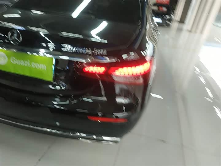 Фото 8 - Mercedes-Benz E-Class