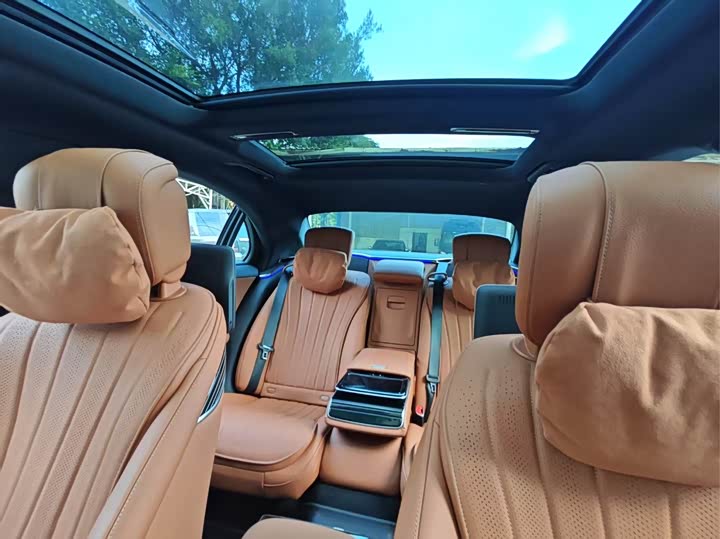 Фото 12 - Mercedes-Benz S-Class