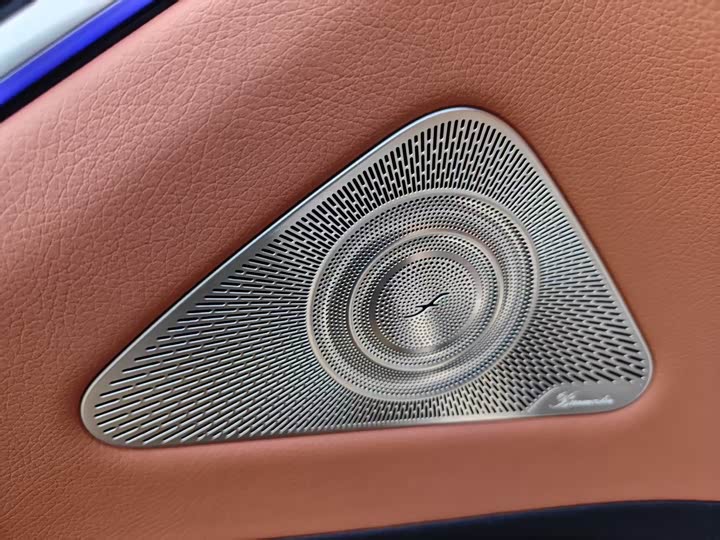 Фото 26 - Mercedes-Benz S-Class