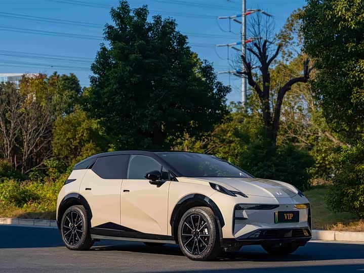 Фото 3 - Zeekr X