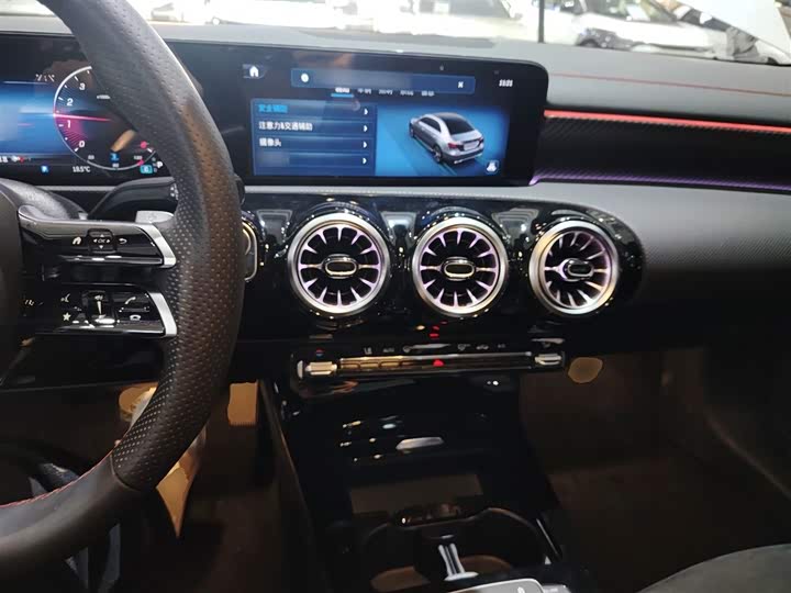 Фото 10 - Mercedes-Benz A-Class