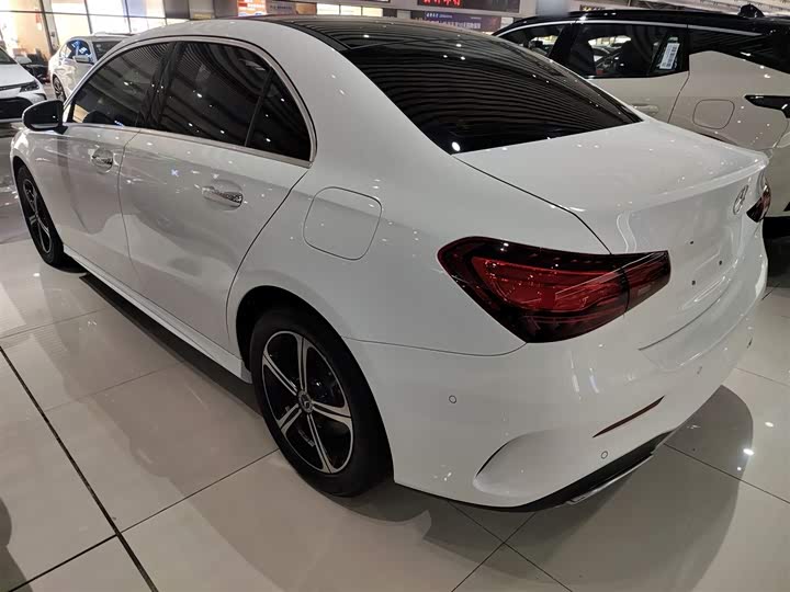 Фото 5 - Mercedes-Benz A-Class