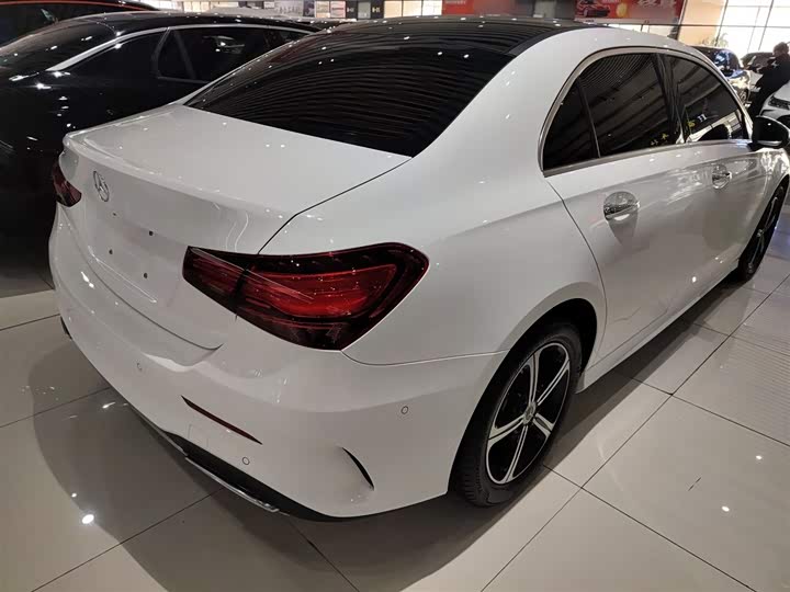 Фото 7 - Mercedes-Benz A-Class