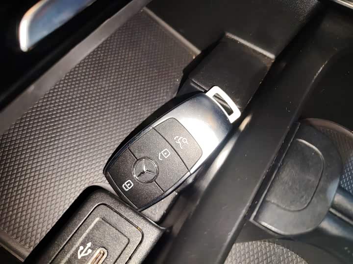 Фото 9 - Mercedes-Benz A-Class