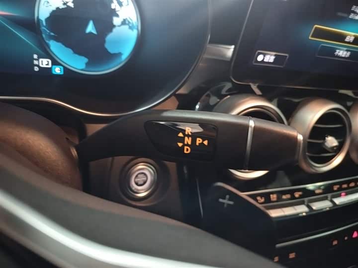 Фото 14 - Mercedes-Benz GLC-Class