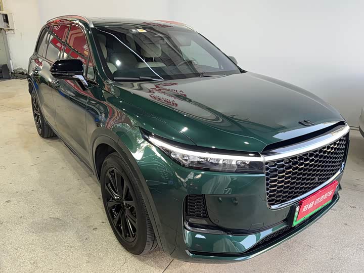 Фото 2 - LiXiang One