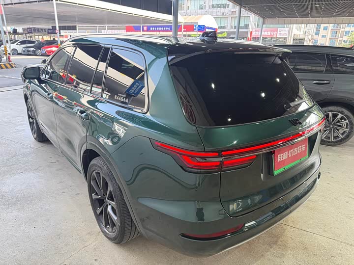 Фото 4 - LiXiang One