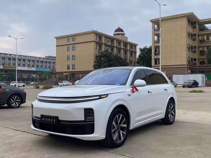 Фото 1 - LiXiang L7