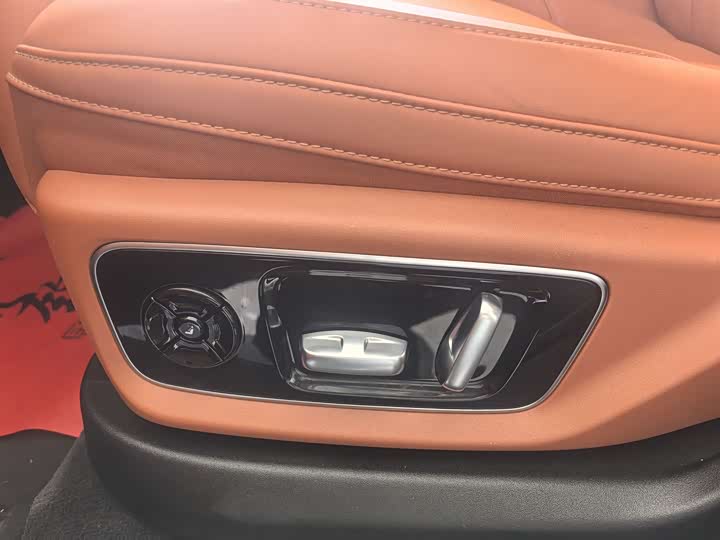 Фото 10 - LiXiang L7