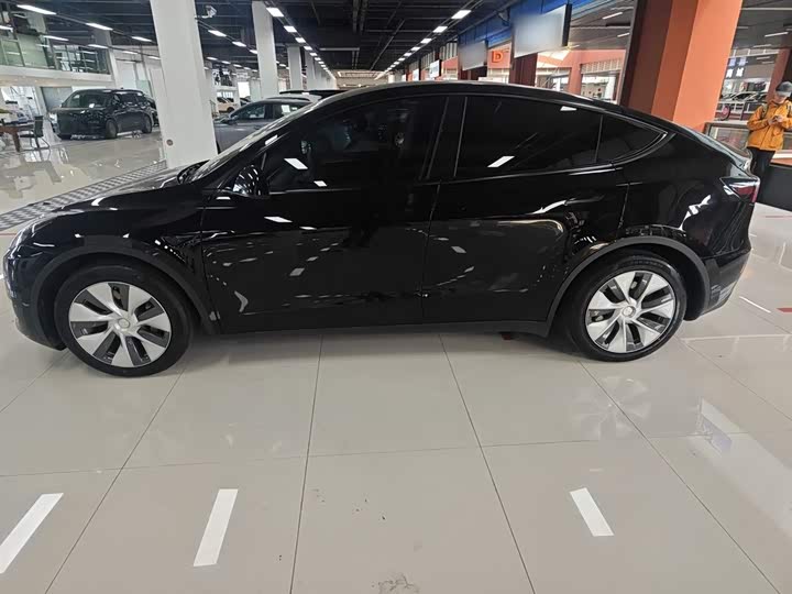 Фото 5 - Tesla Model Y