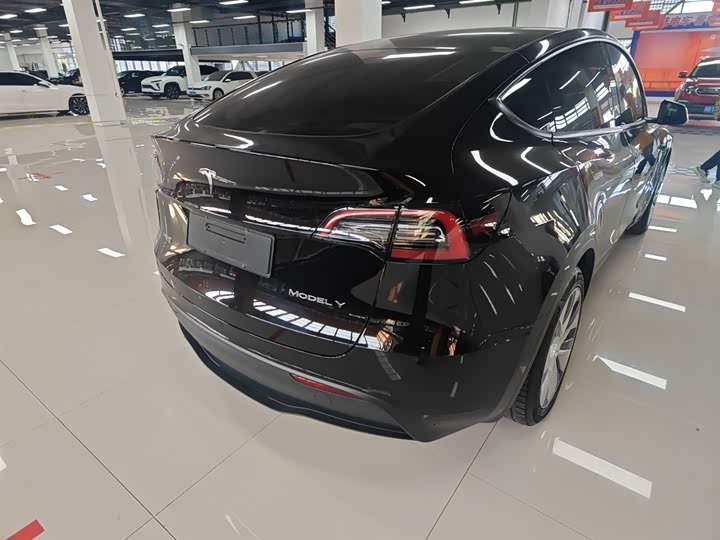 Фото 7 - Tesla Model Y