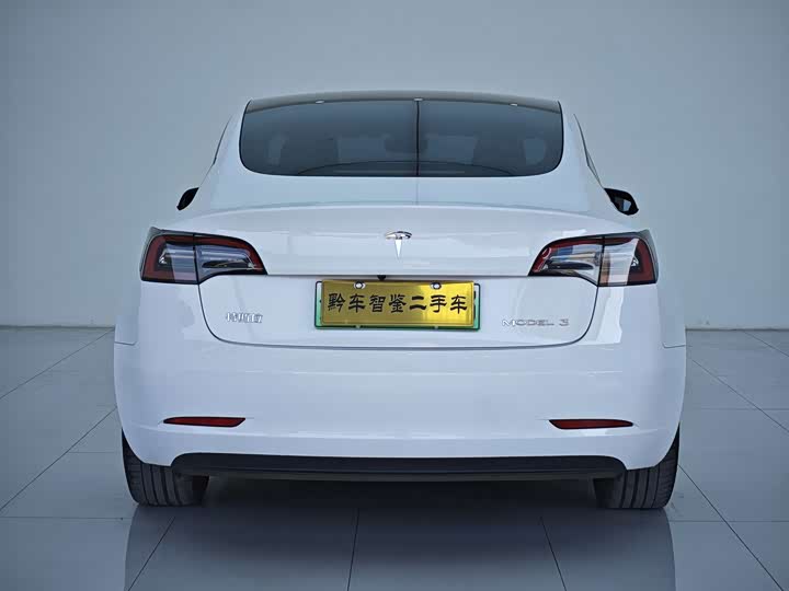 Фото 5 - Tesla Model 3