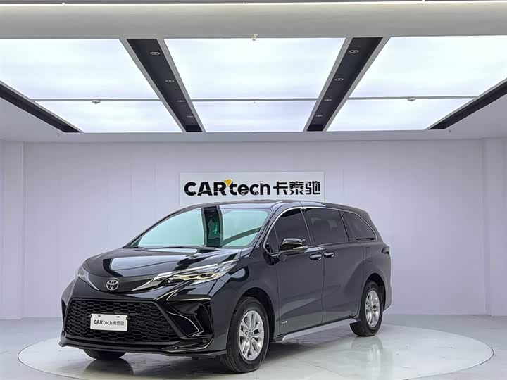 Фото 1 - Toyota Granvia