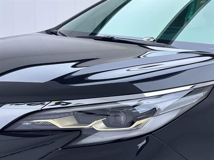 Фото 12 - Toyota Granvia