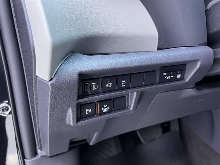 Фото 15 - Toyota Granvia