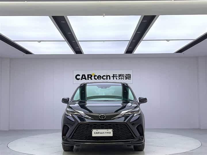 Фото 8 - Toyota Granvia