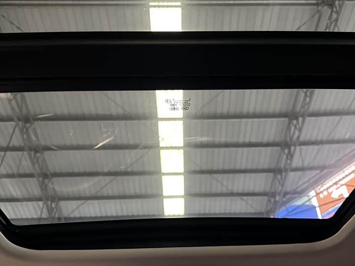 Фото 11 - Bestune B70