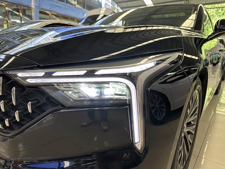 Фото 17 - Bestune B70