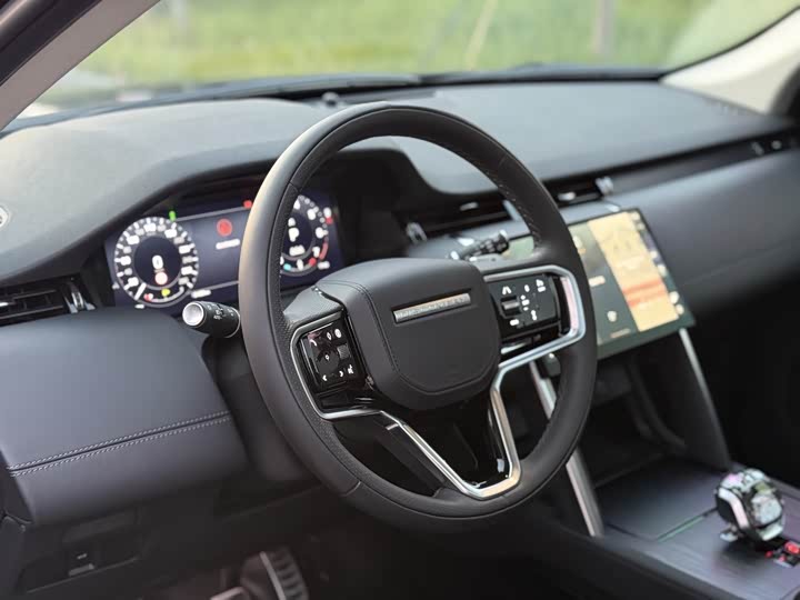 Фото 18 - Land Rover Discovery Sport