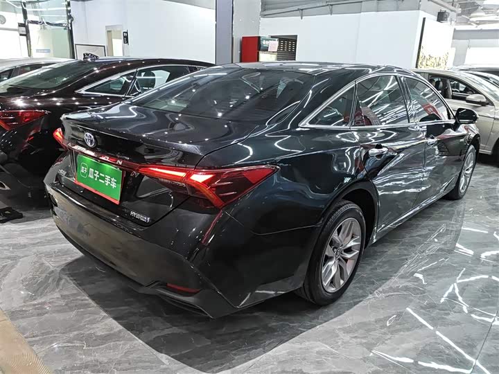 Фото 7 - Toyota Avalon