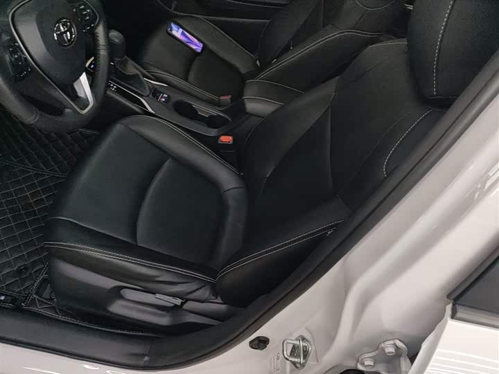 Фото 15 - Toyota Corolla