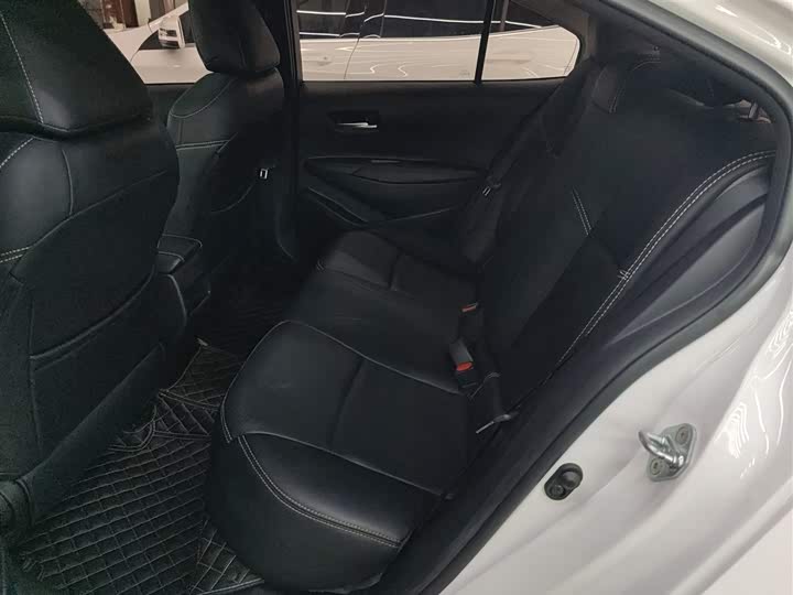 Фото 17 - Toyota Corolla