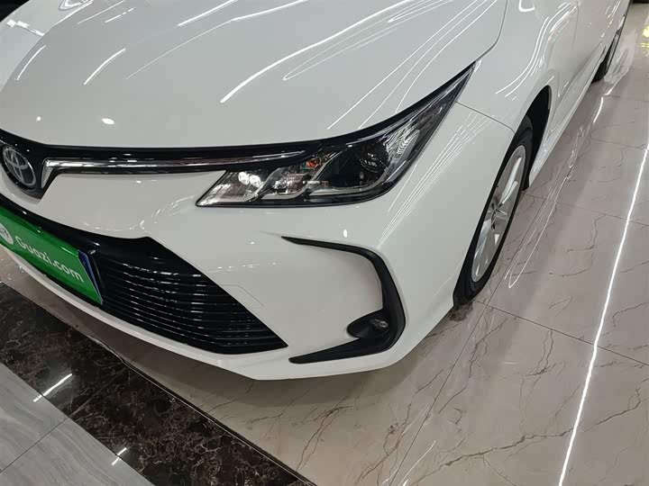 Фото 24 - Toyota Corolla