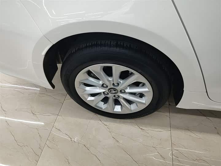 Фото 26 - Toyota Corolla